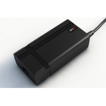 SkyRC 15V / 4A hálózati adapter