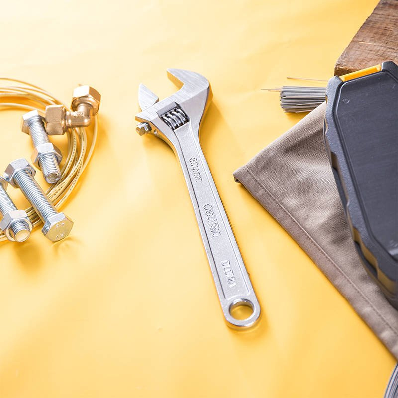 Deli Tools kulcs zsebbarát kialakítással